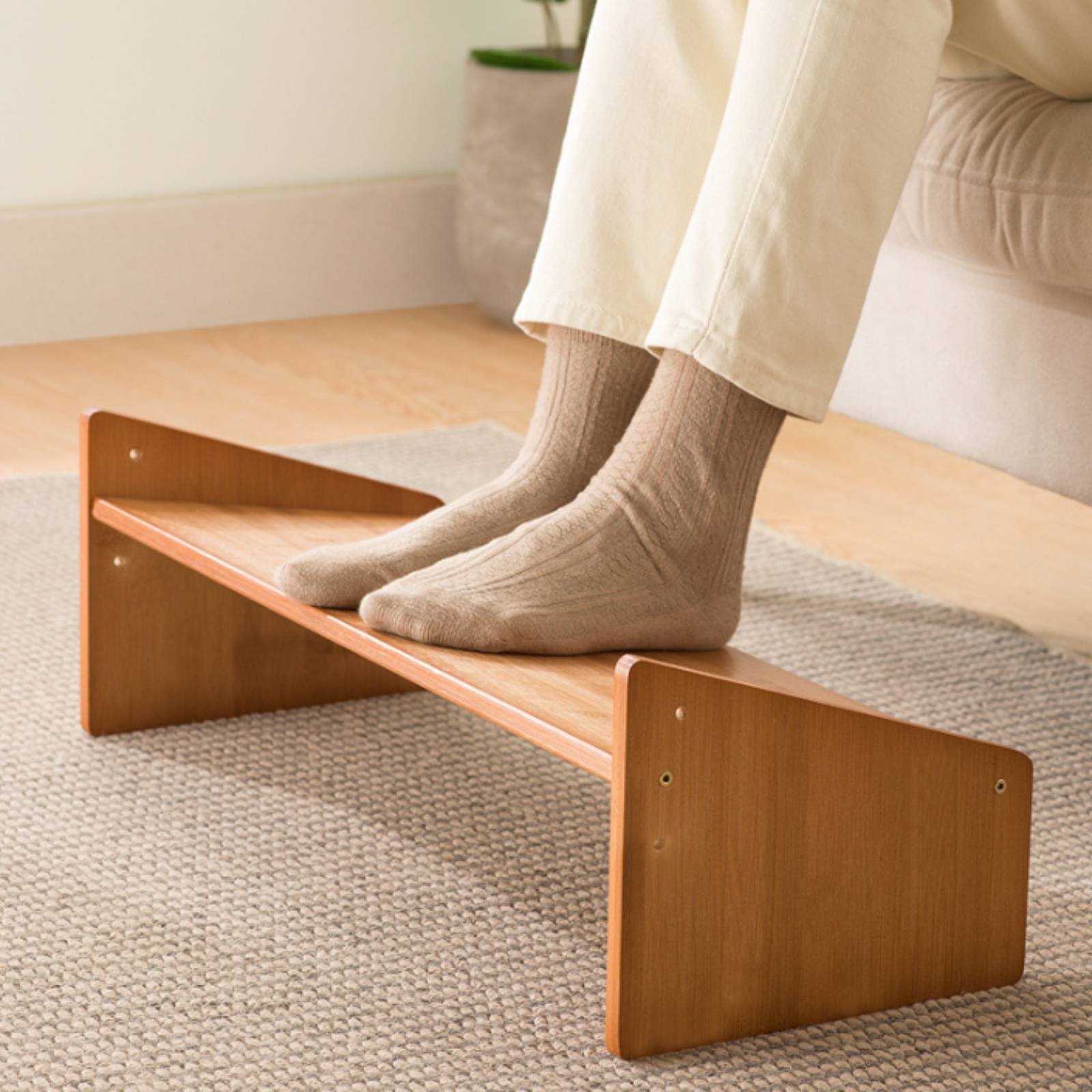 Under Desk Footrest Wide Surfa - огляд і ціна Office Furniture Desk